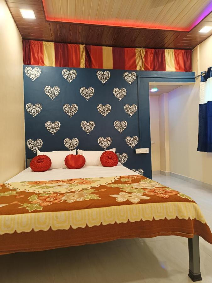 Srīvardhan Shree Nivas Home Stay מראה חיצוני תמונה