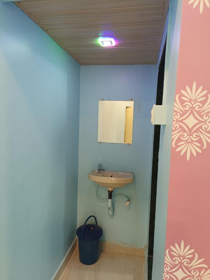 Srīvardhan Shree Nivas Home Stay מראה חיצוני תמונה